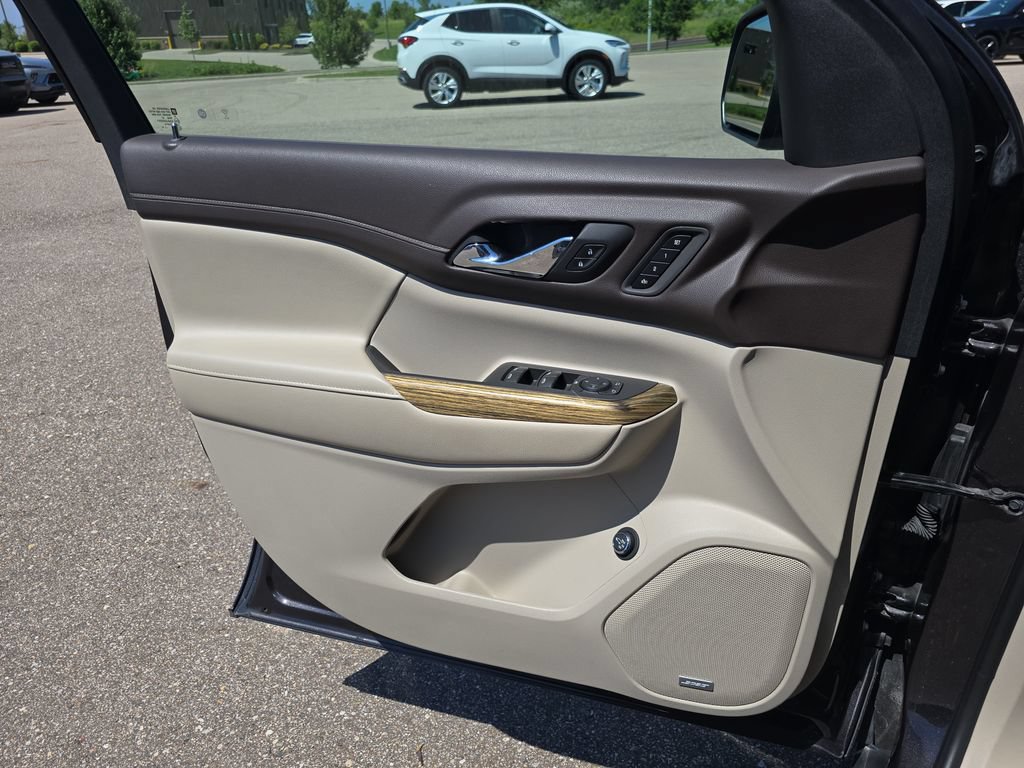 Certified 2019 GMC Acadia Denali w/ Technology Package AWD/4WD image 29