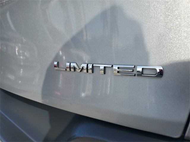 Used 2016 Jeep Cherokee Limited image 6