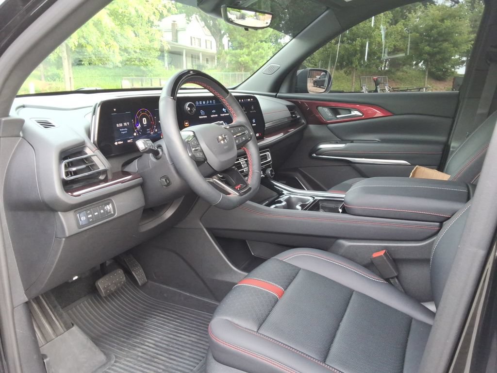 Certified 2026 Chevrolet Traverse RS w/ LPO, Floor Liner Package AWD/4WD image 22