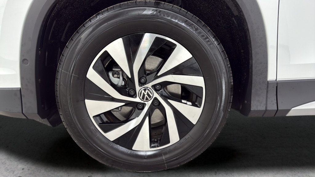 New 2026 Volkswagen Tiguan S FWD image 40