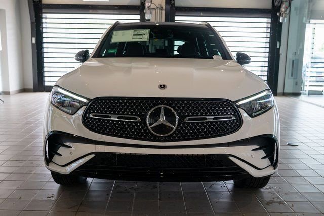 New 2025 Mercedes-Benz GLC 350e 4MATIC image 2