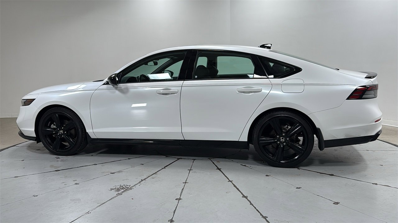 Used 2024 Honda Accord Sport image 8