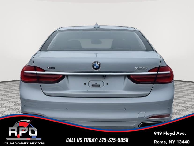 Used 2017 BMW 750i xDrive image 4