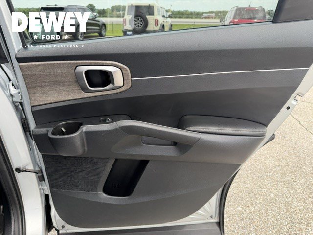 Used 2022 Kia Sorento EX w/ Panoramic Sunroof Package FWD image 39
