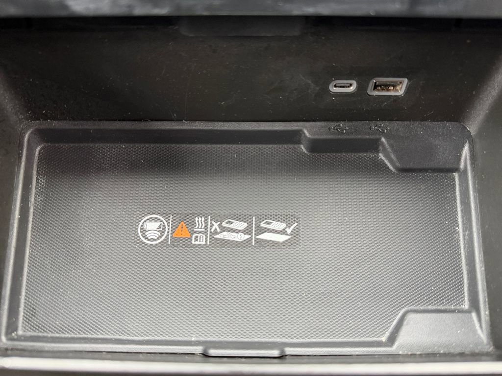 Used 2025 GMC Yukon Denali image 31