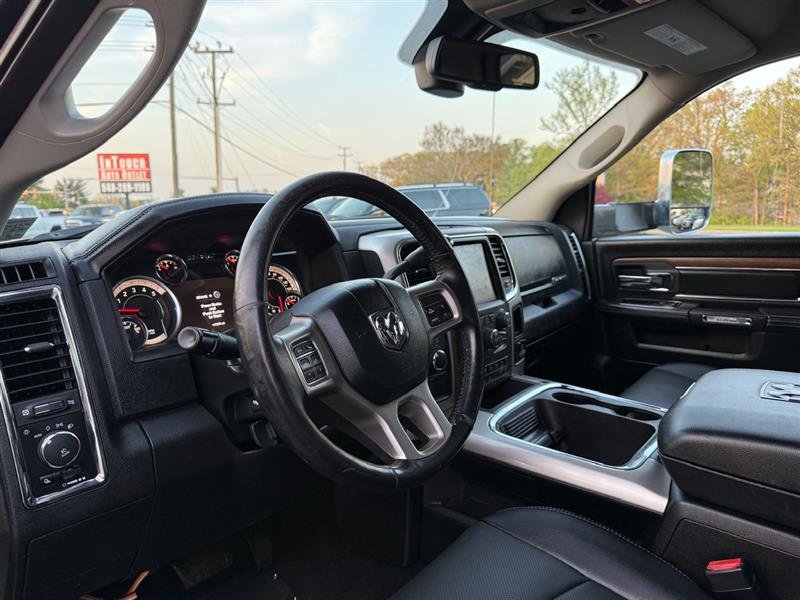 Used 2018 RAM 3500 Laramie image 31