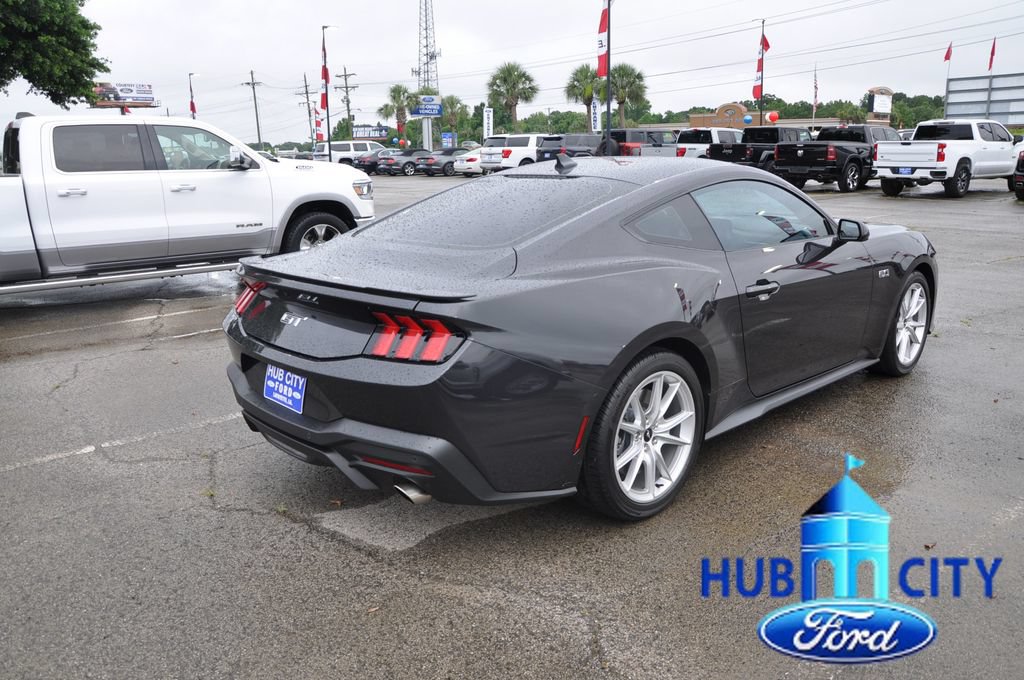 Used 2024 Ford Mustang GT Premium RWD image 5