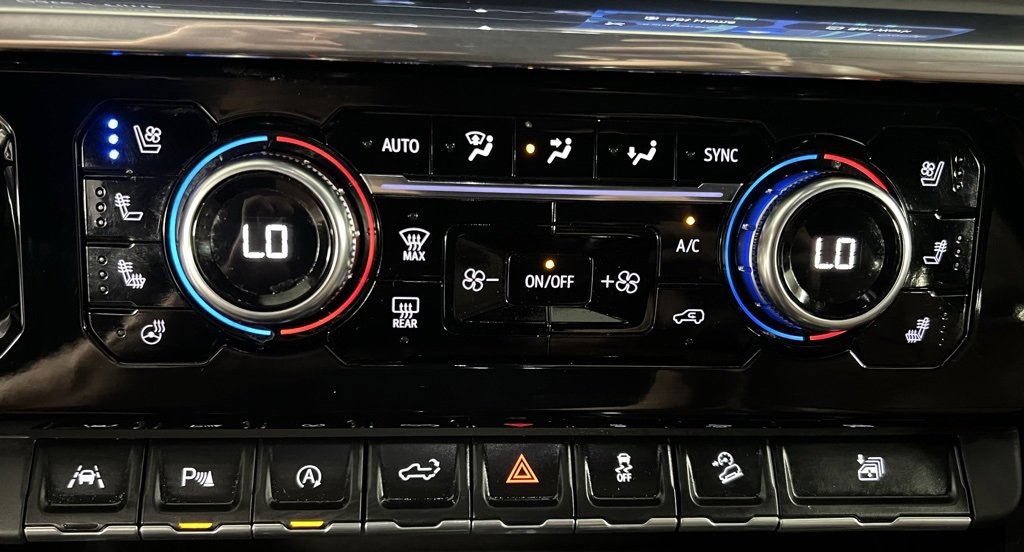 Used 2024 GMC Sierra 1500 Denali Ultimate image 39