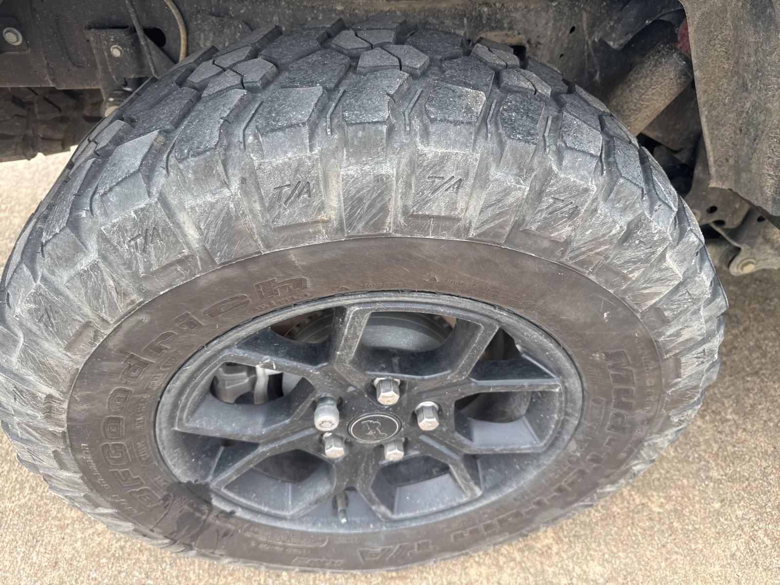 Used 2025 Jeep Gladiator Sport AWD/4WD image 8