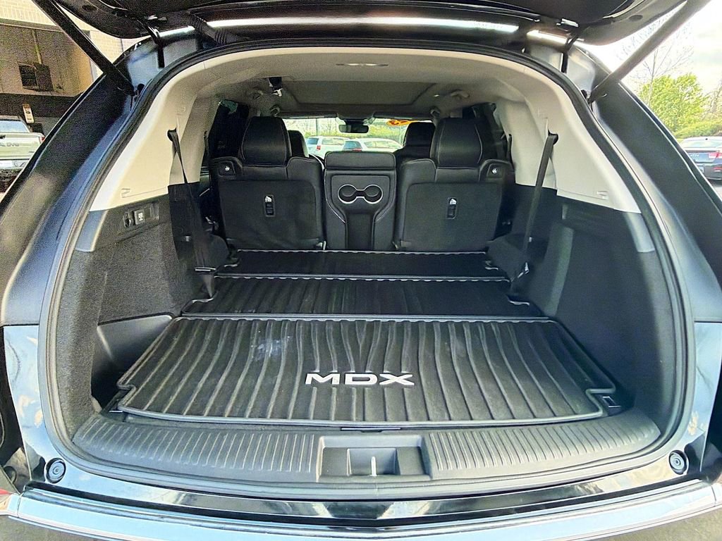 Used 2023 Acura MDX FWD w/ Technology Package image 12
