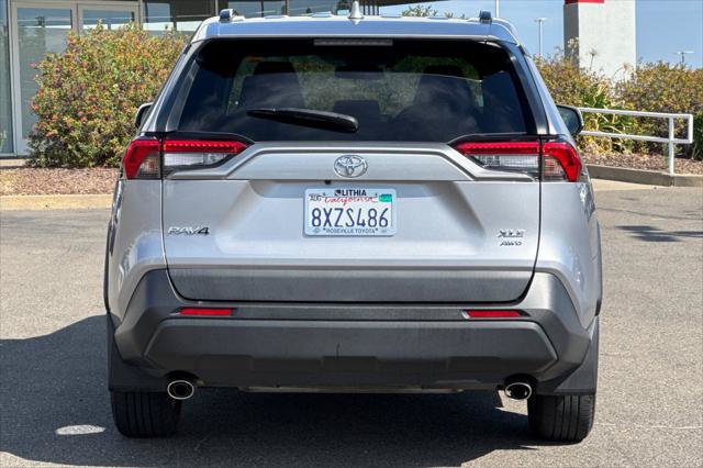 Certified 2021 Toyota RAV4 XLE w/ XLE Grade Weather Package AWD/4WD image 8