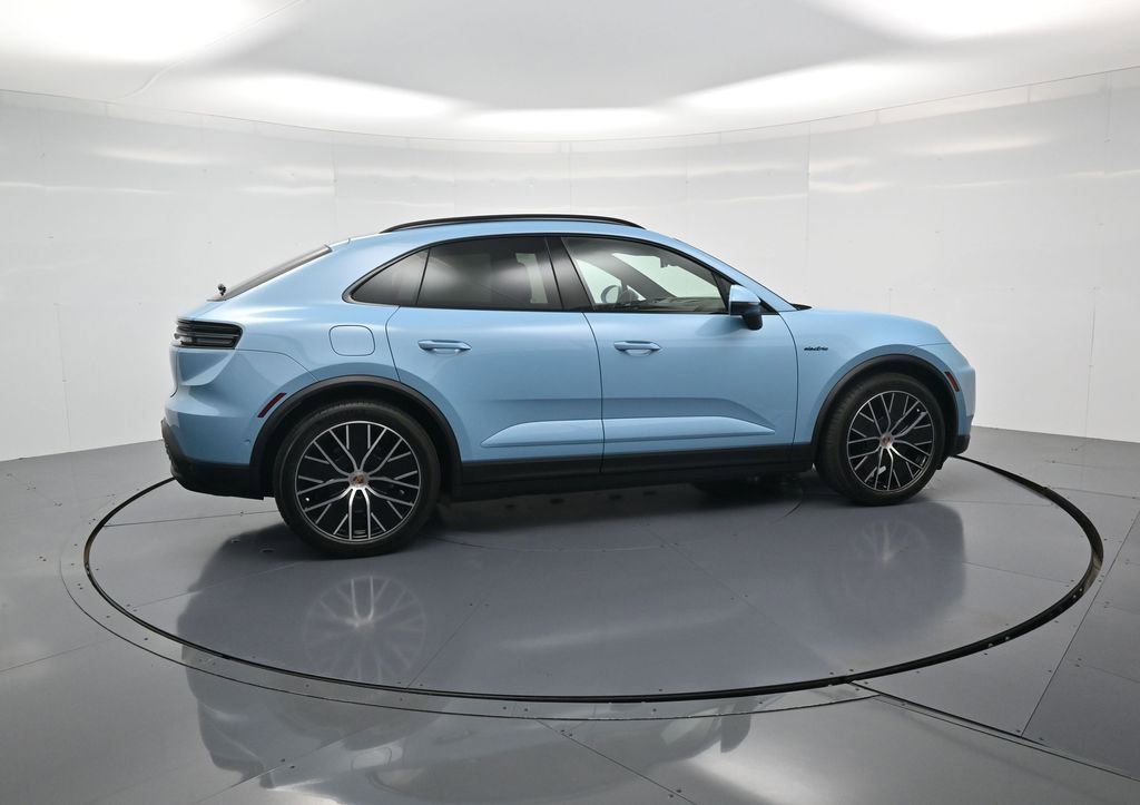 New 2026 Porsche Macan Electric image 32