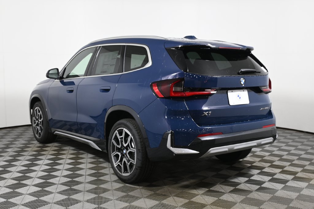 New 2026 BMW X1 xDrive28i w/ Technology Package AWD/4WD image 5