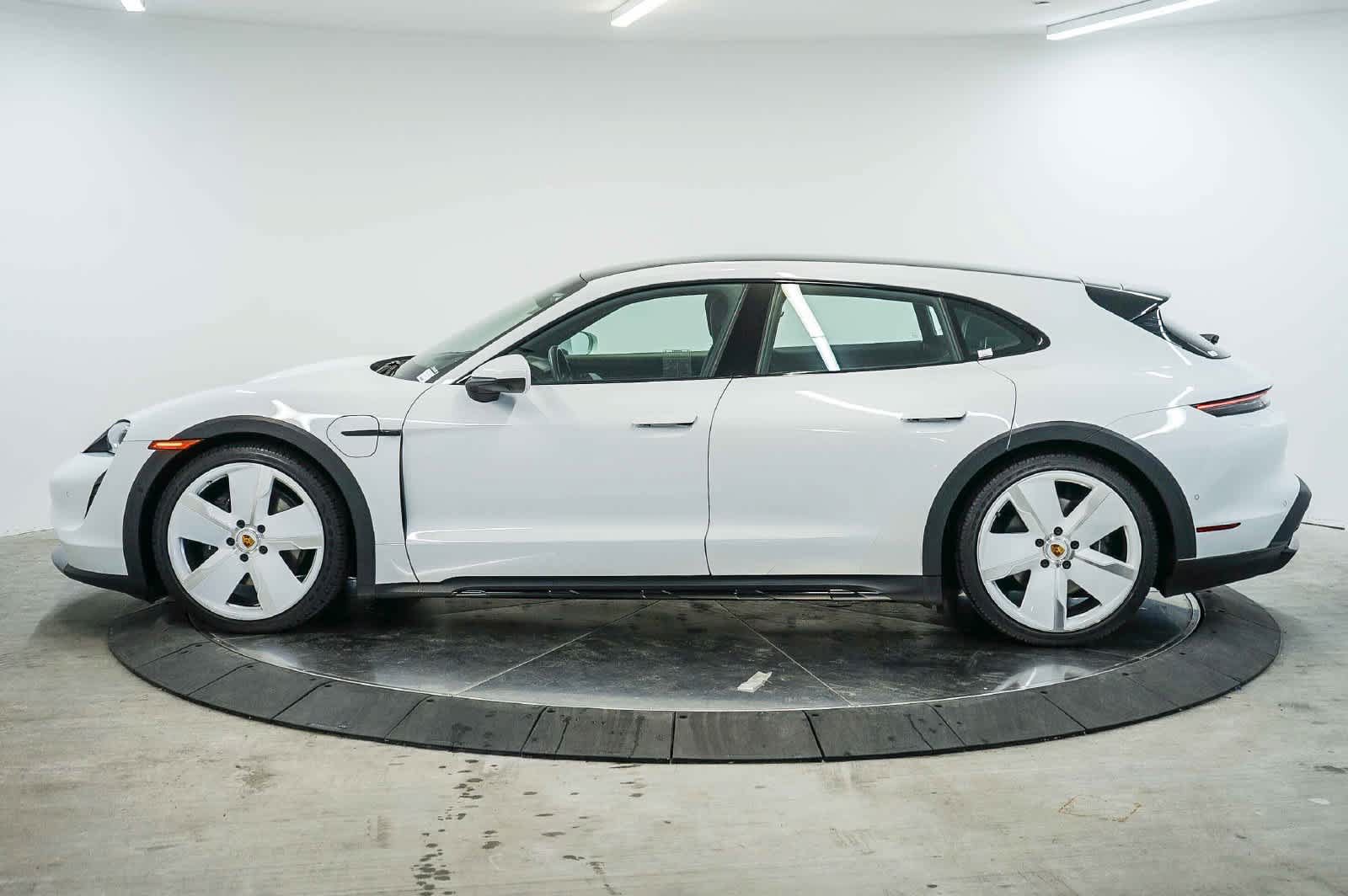 Certified 2023 Porsche Taycan 4S AWD/4WD image 2