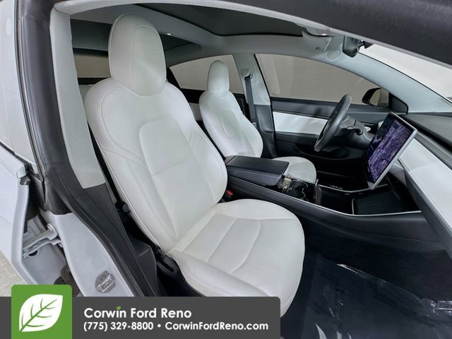 Used 2020 Tesla Model 3 Standard Range Plus image 28