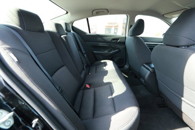 Used 2023 Nissan Altima 2.5 SV FWD image 28