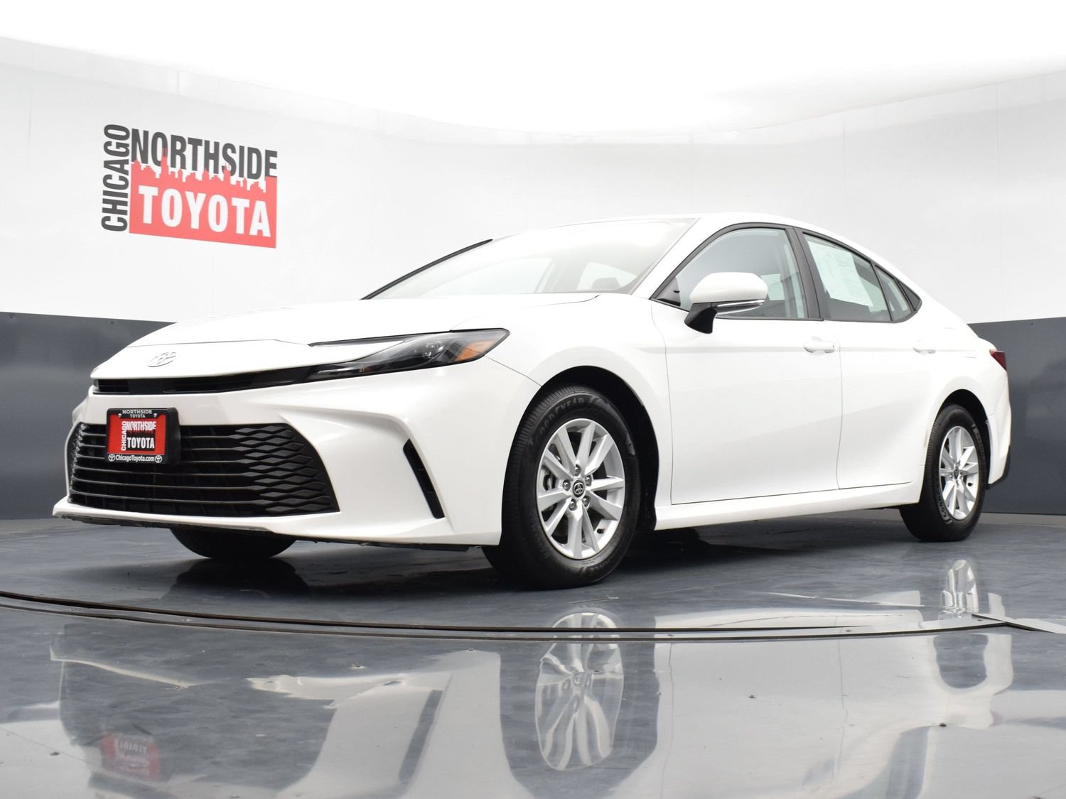 Used 2025 Toyota Camry LE FWD image 31