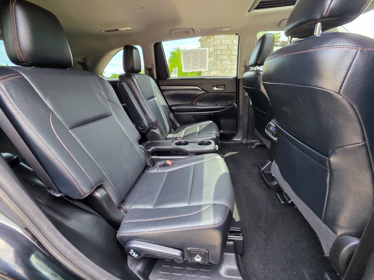 Used 2017 Toyota Highlander Limited AWD/4WD image 19