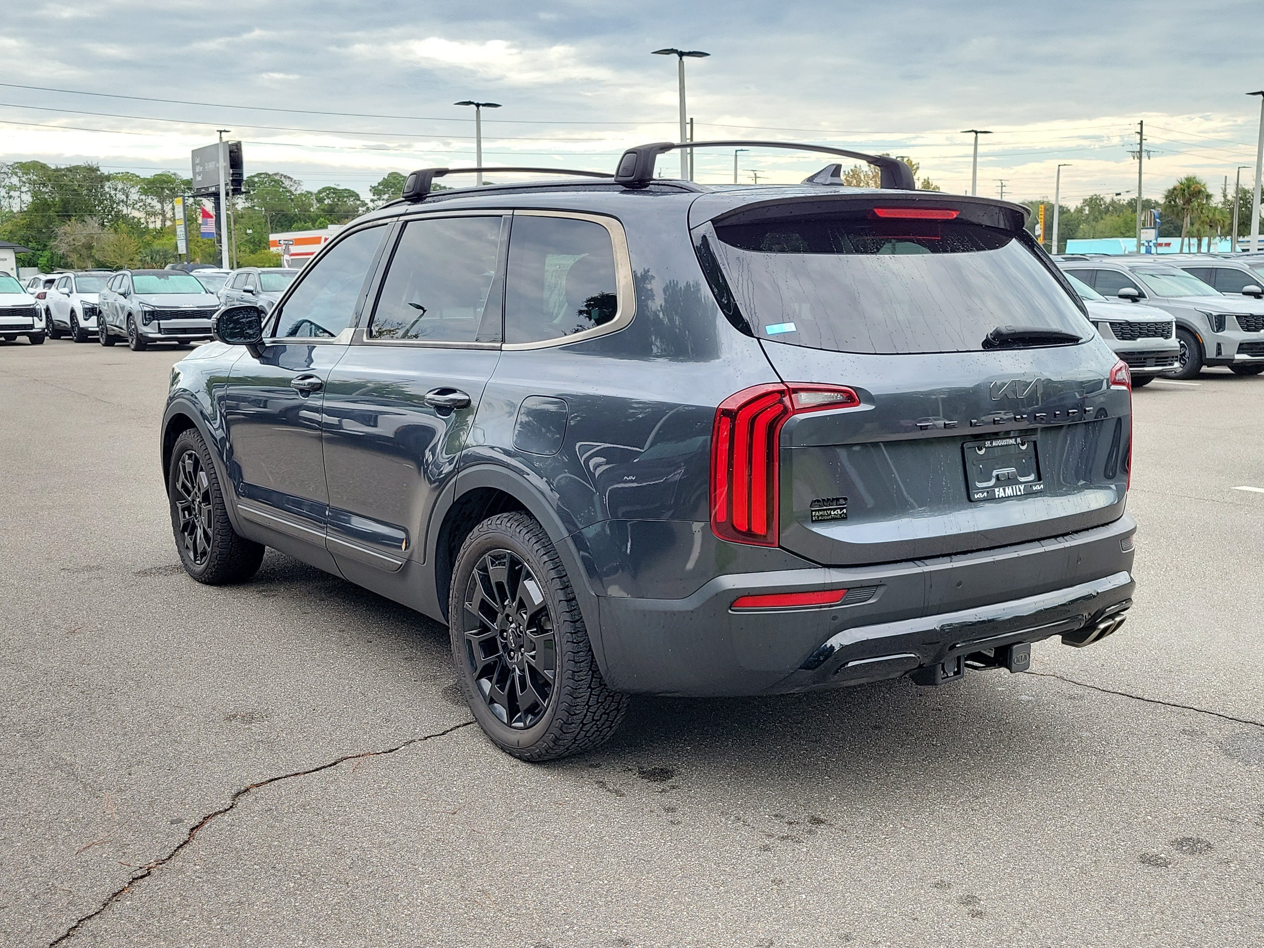 Certified 2022 Kia Telluride SX w/ SX Prestige Package AWD/4WD image 4