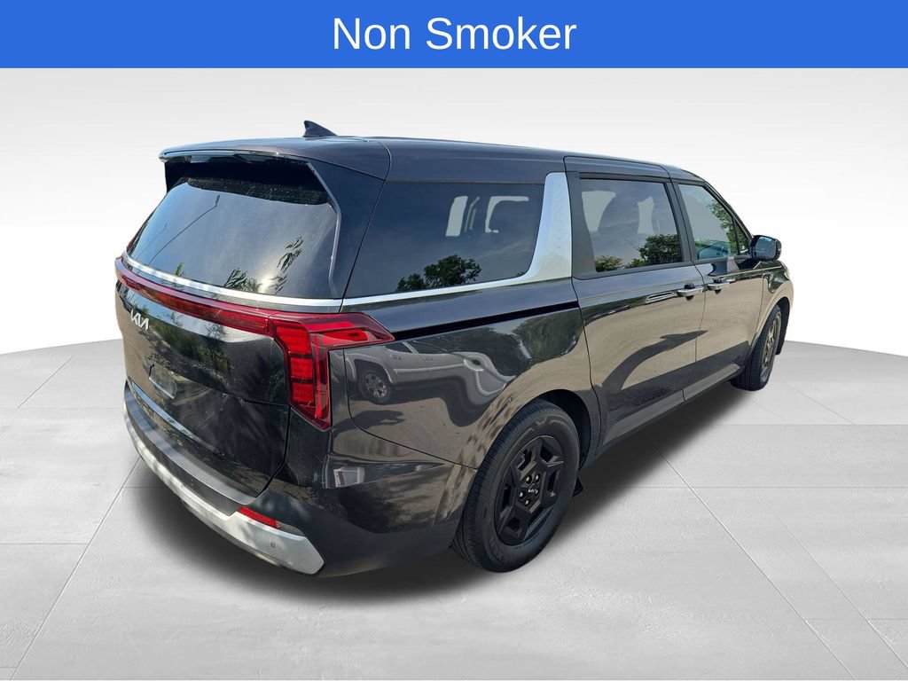 Used 2025 Kia Carnival FWD image 7