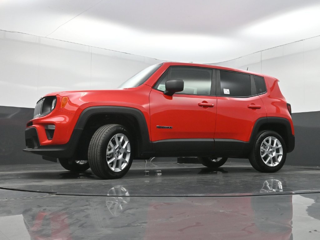 Used 2023 Jeep Renegade Latitude AWD/4WD image 24