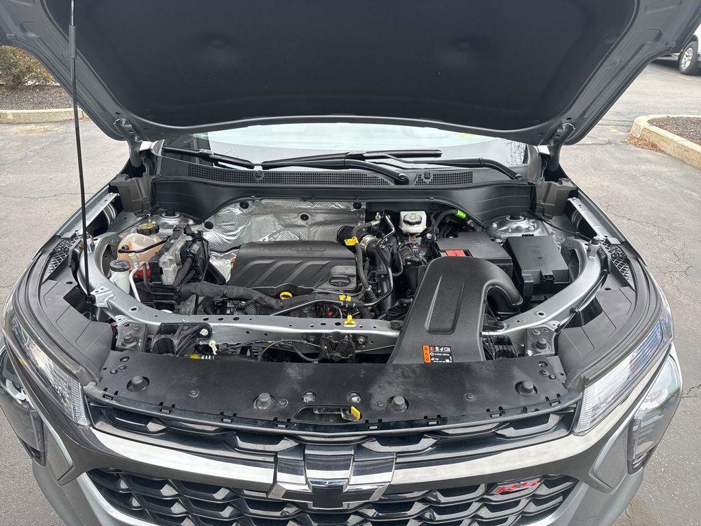 Certified 2024 Chevrolet Trax RS w/ Sunroof Package FWD image 21