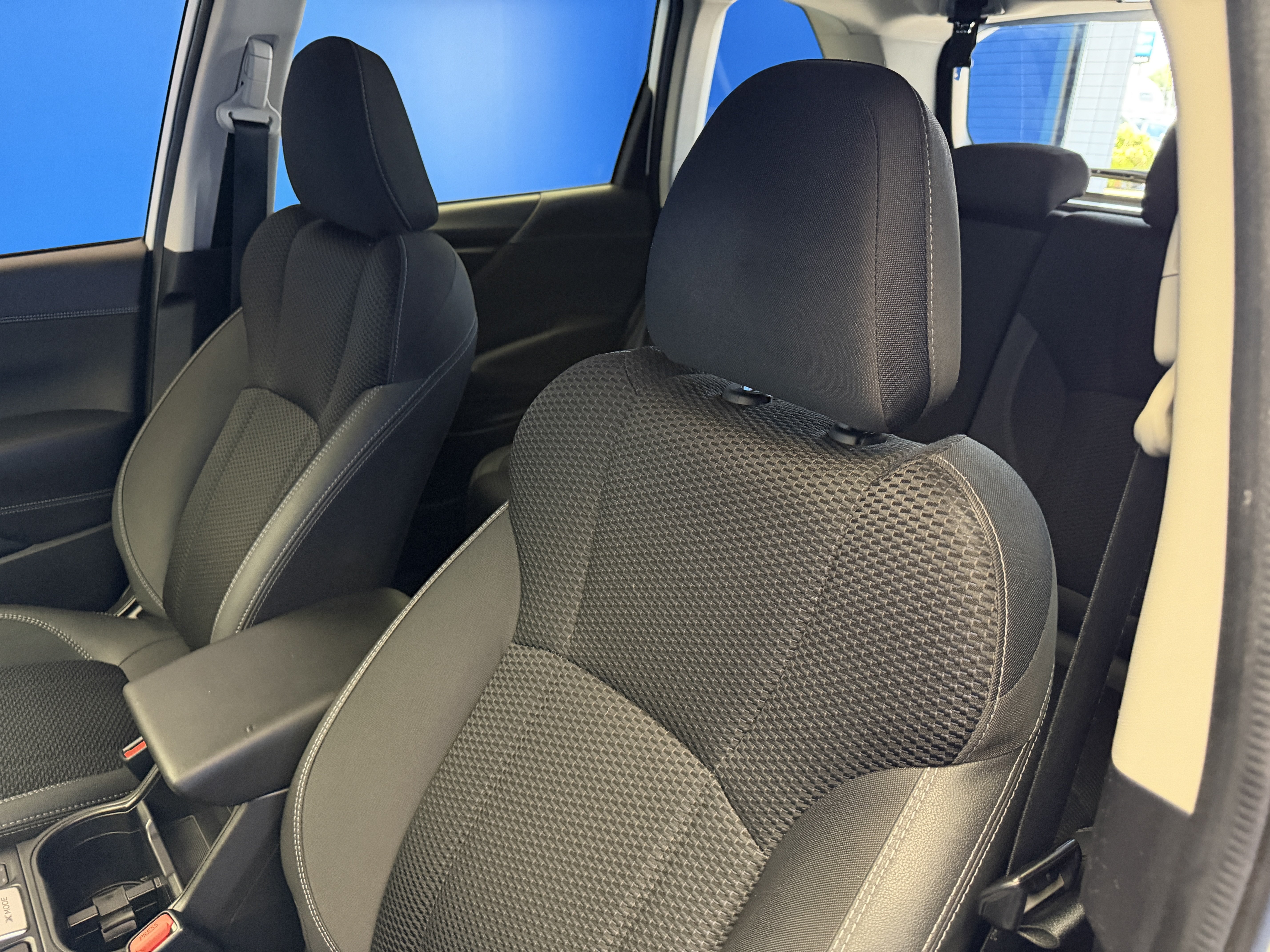 Used 2019 Subaru Forester Premium AWD/4WD image 12