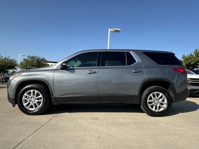 Used 2021 Chevrolet Traverse LS FWD image 2