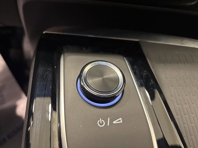 Used 2025 Buick Enclave Preferred image 23