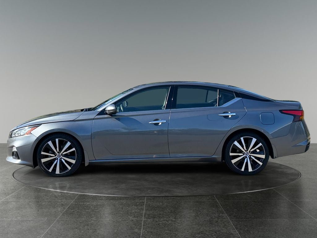 Used 2020 Nissan Altima 2.0 Platinum FWD image 5