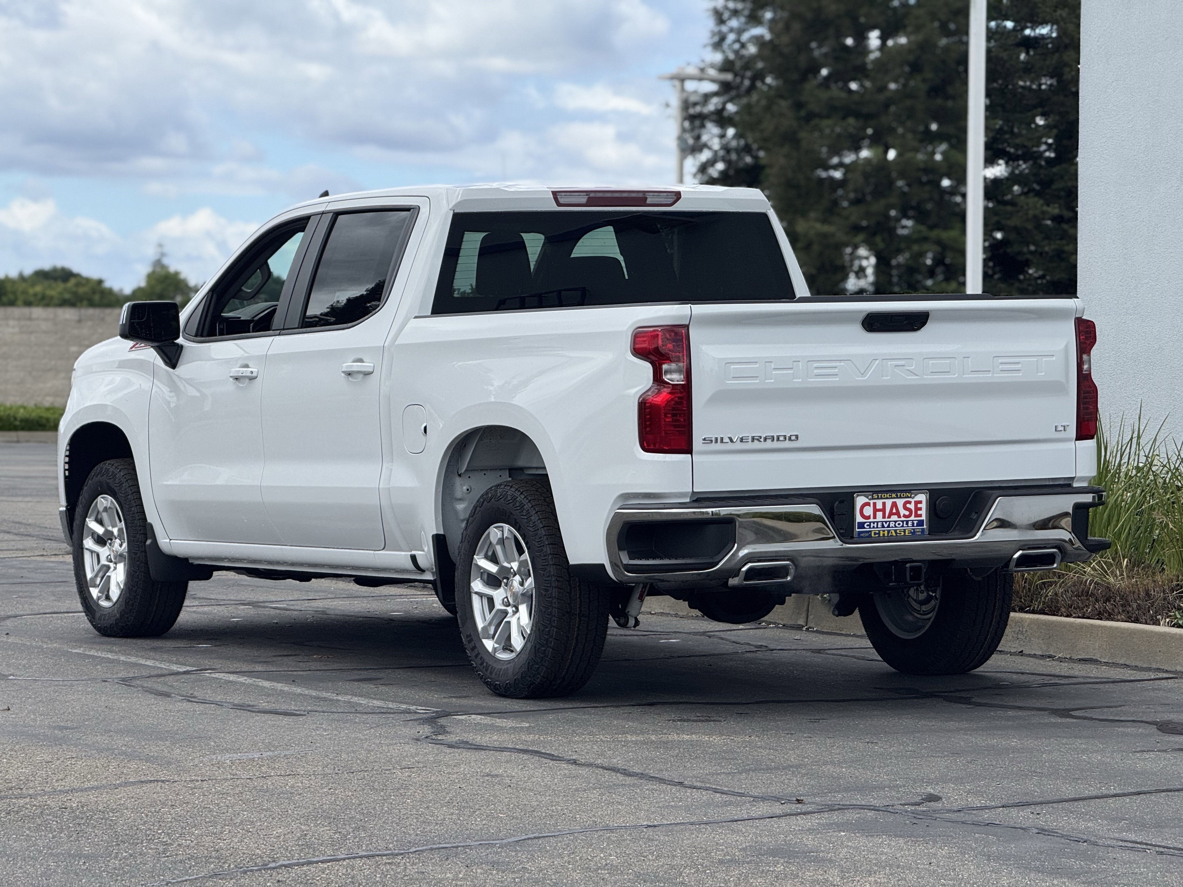 New 2026 Chevrolet Silverado 1500 LT w/ Z71 Off-Road Package AWD/4WD image 5