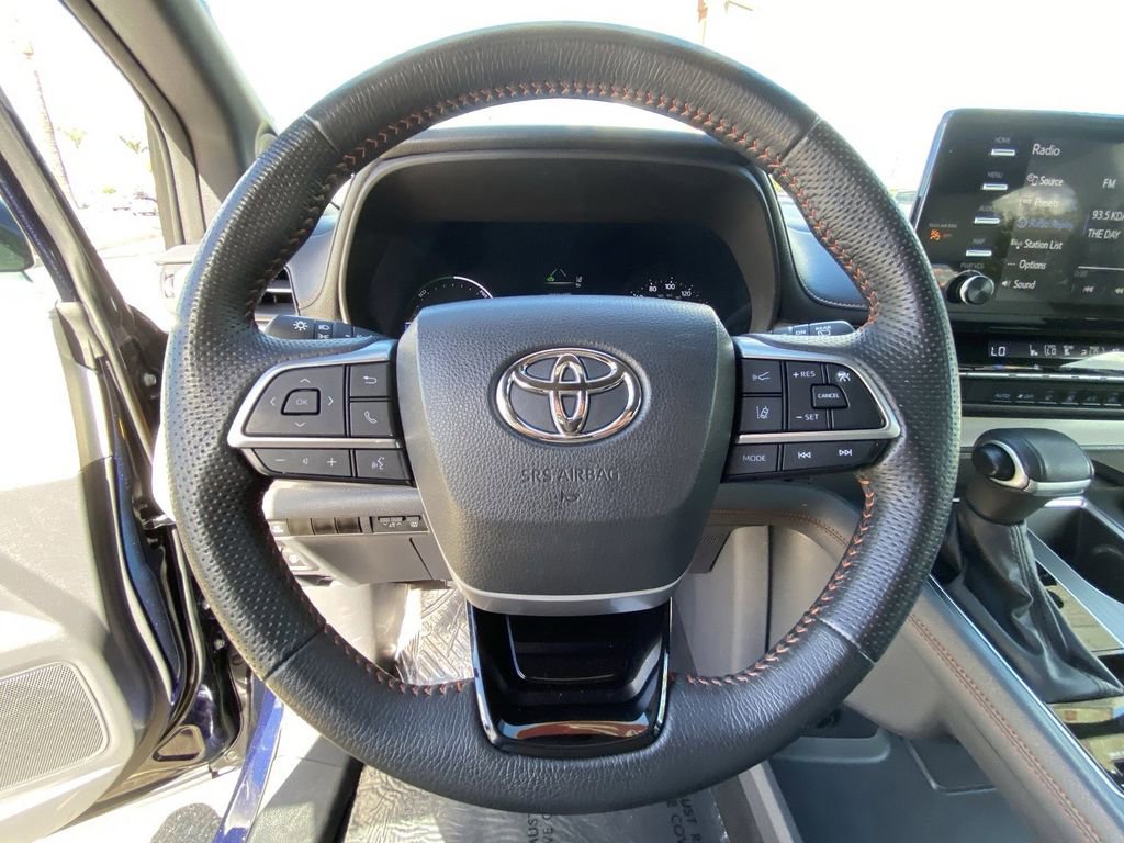 Certified 2023 Toyota Sienna XSE w/ XSE Plus Package image 32