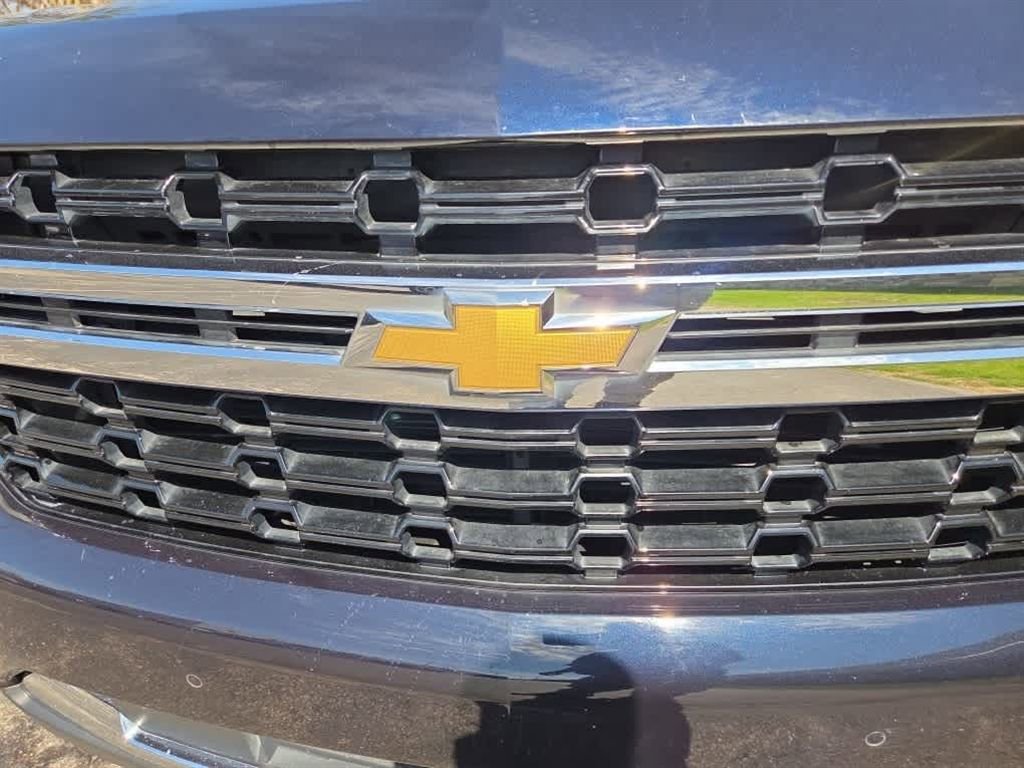 Used 2023 Chevrolet Suburban LS AWD/4WD image 6