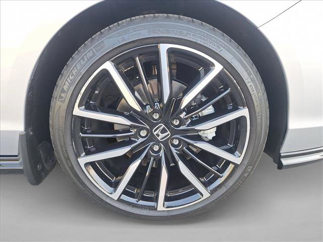 Used 2023 Honda Accord Touring image 19