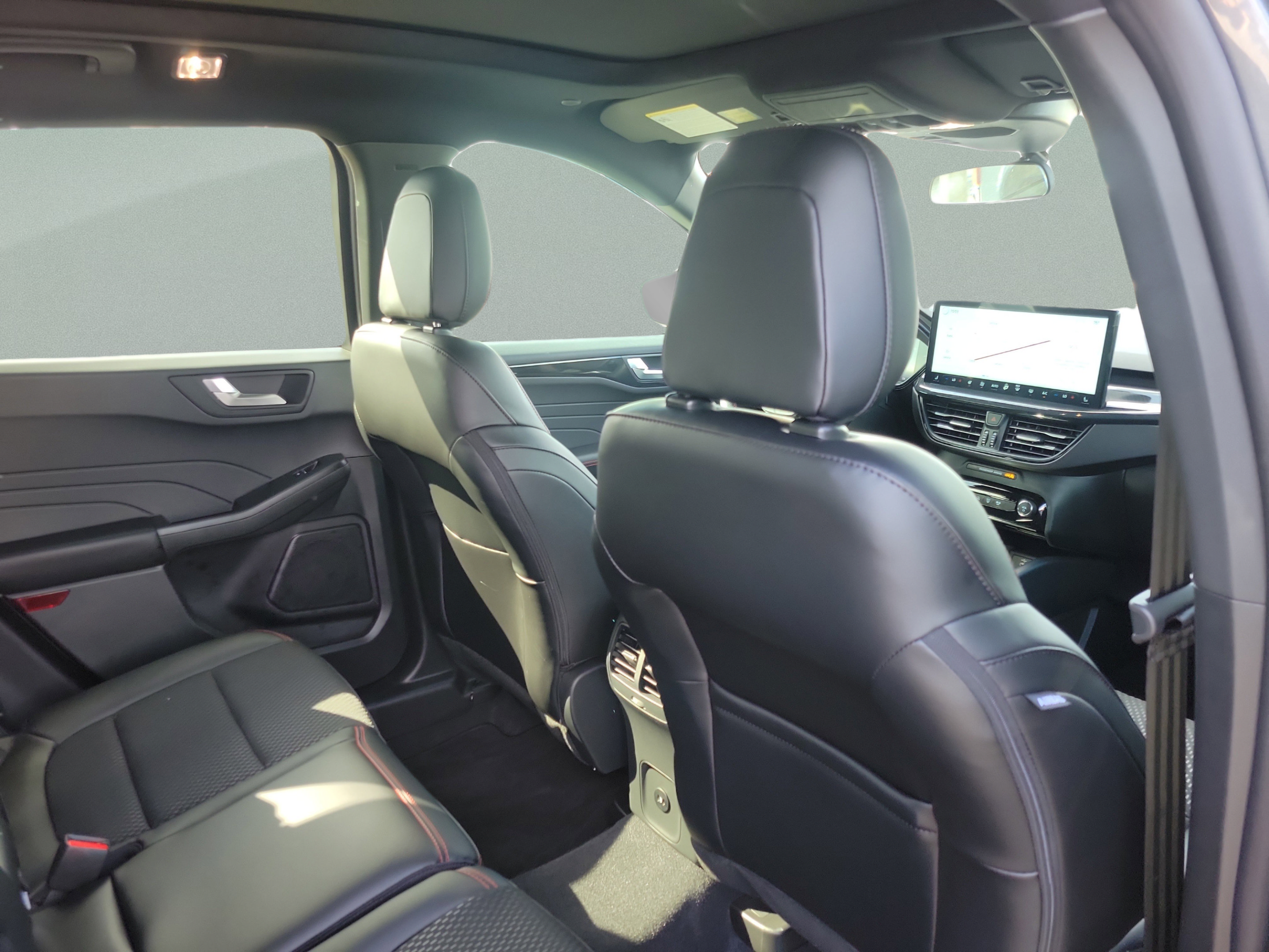 New 2026 Ford Escape ST-Line w/ Tech Pack #1 FWD image 28
