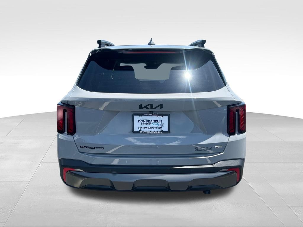 Certified 2025 Kia Sorento X-Line EX AWD/4WD image 4