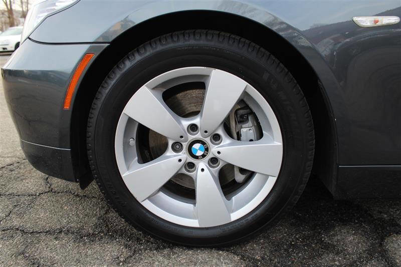 Used 2008 BMW 528xi Sedan image 10