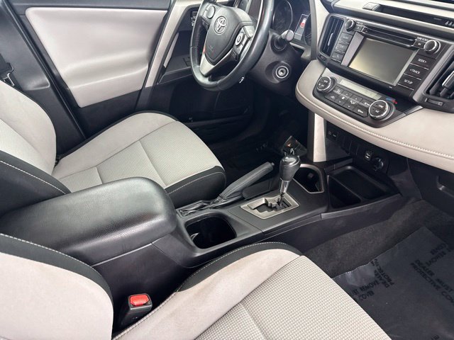 Used 2018 Toyota RAV4 XLE AWD/4WD image 21