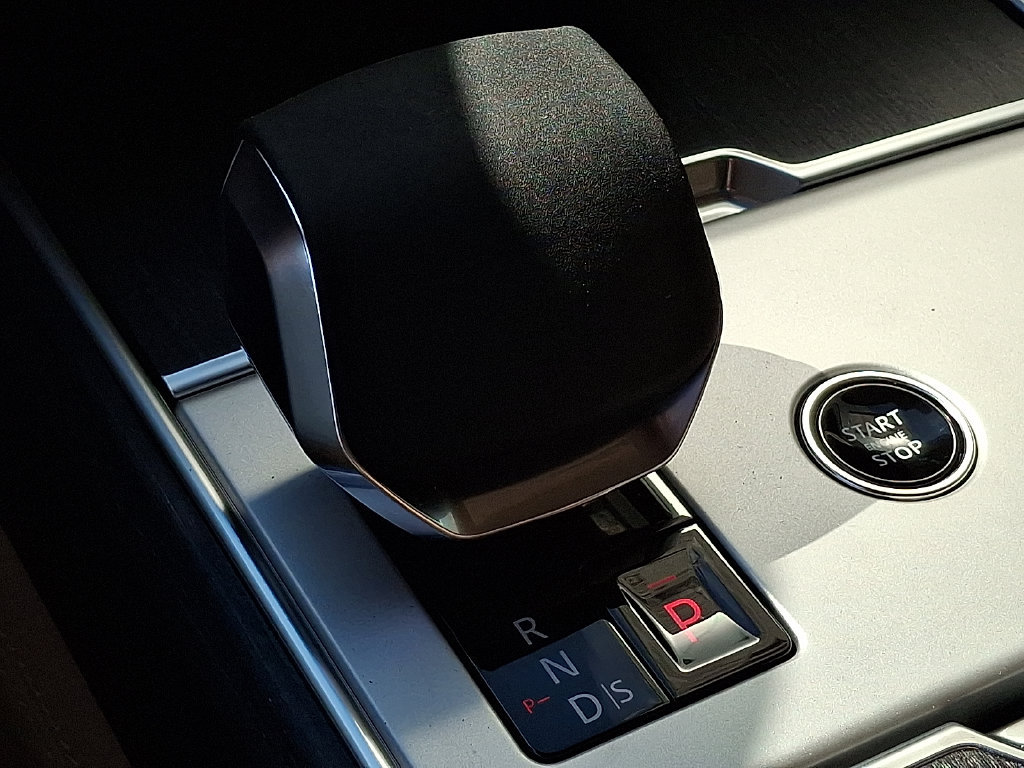 New 2026 Land Rover Range Rover SE AWD/4WD image 13
