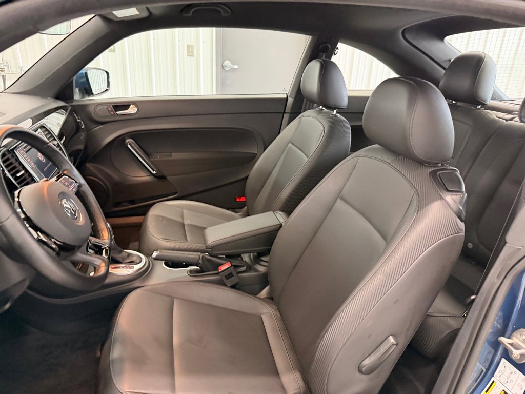 Used 2018 Volkswagen Beetle S image 10