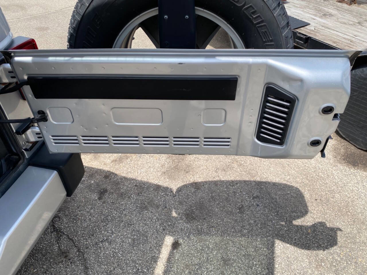 Used 2012 Jeep Wrangler Unlimited Sahara w/ Dual Top Group AWD/4WD image 47