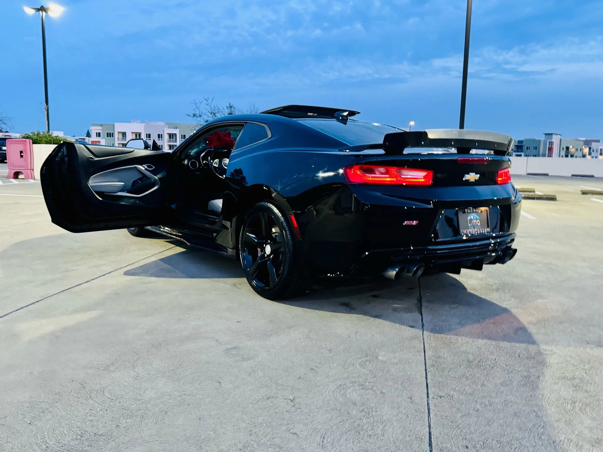 Used 2017 Chevrolet Camaro SS image 37