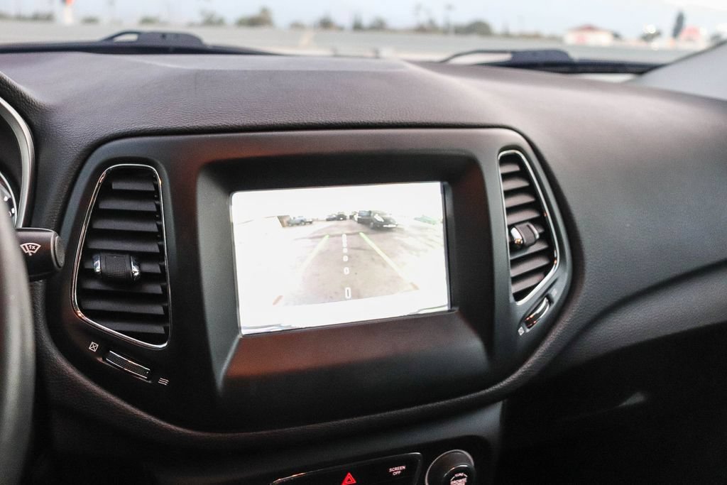 Used 2020 Jeep Compass Latitude w/ Popular Equipment Group FWD image 26