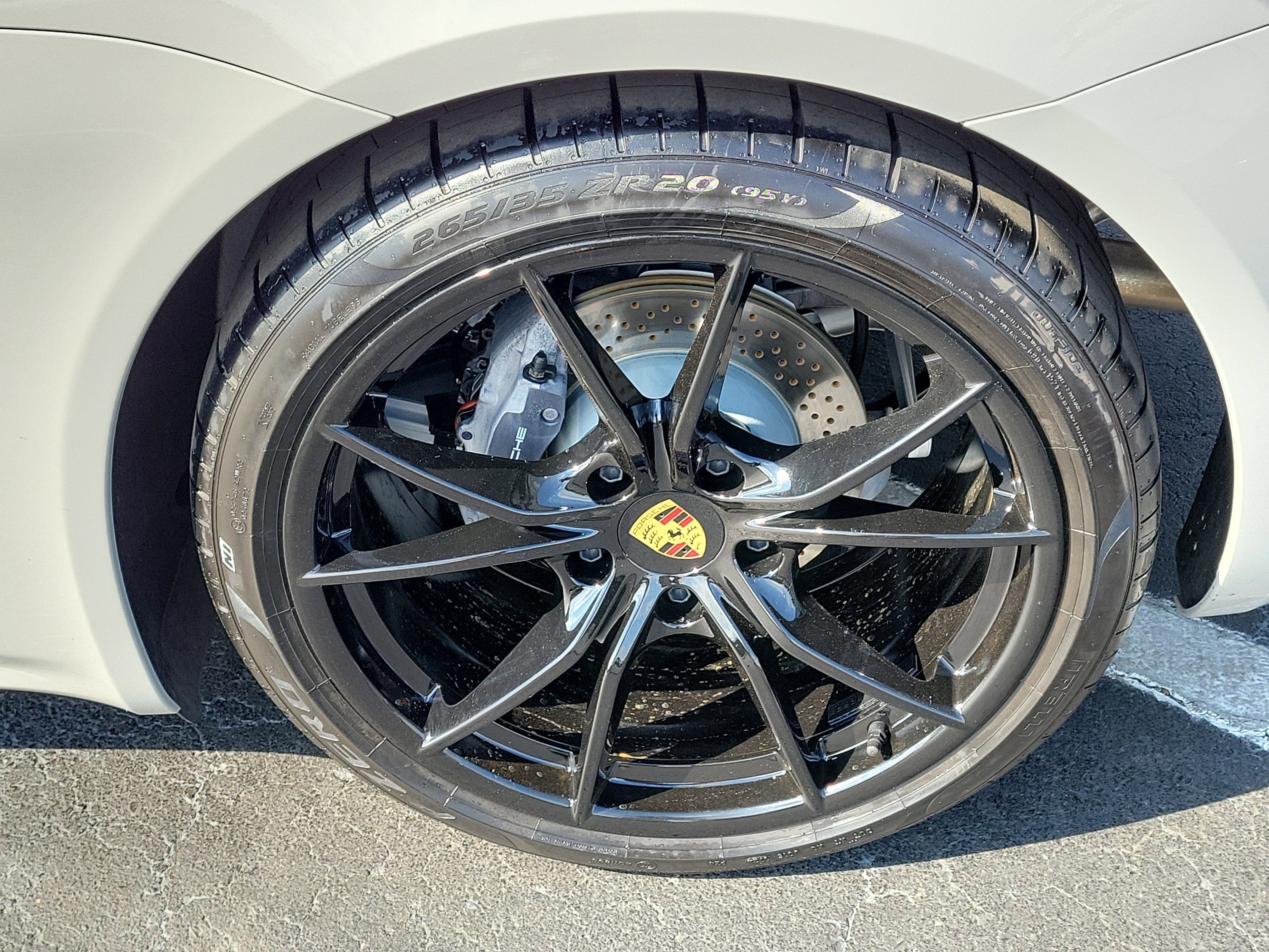 Used 2025 Porsche 718 Cayman RWD image 5