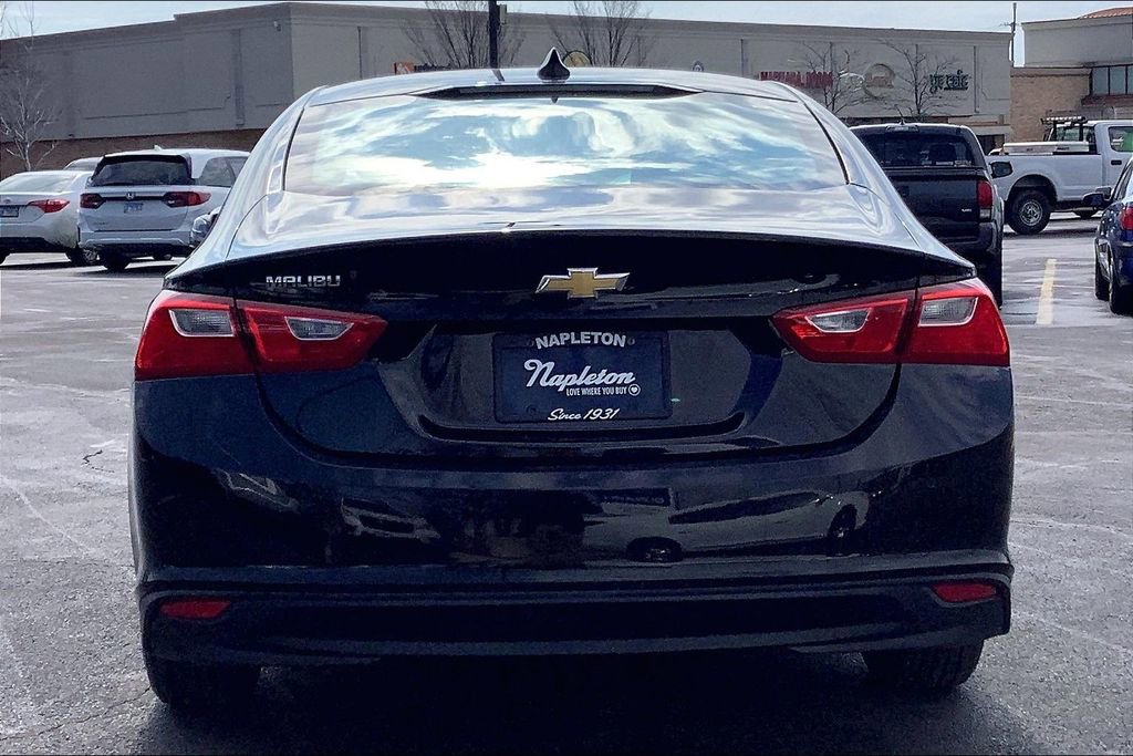 Used 2022 Chevrolet Malibu LS image 3