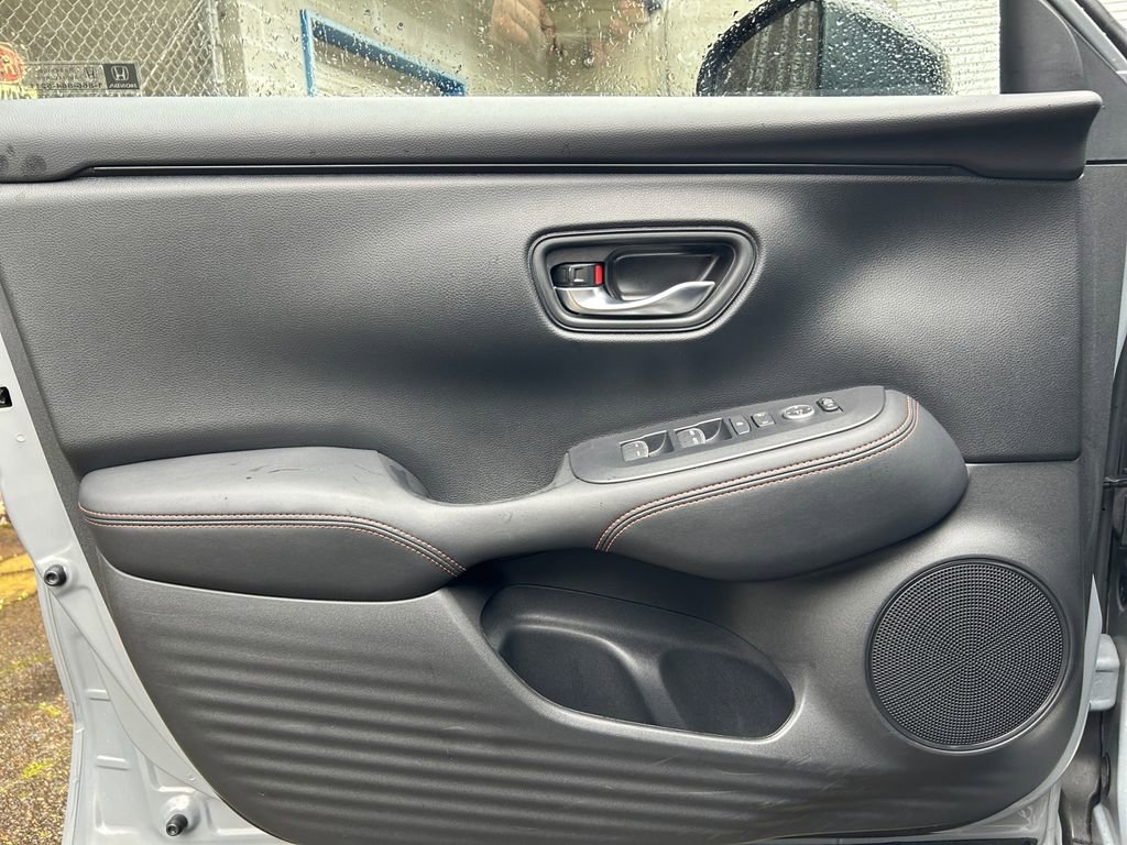 Used 2025 Honda HR-V Sport image 22