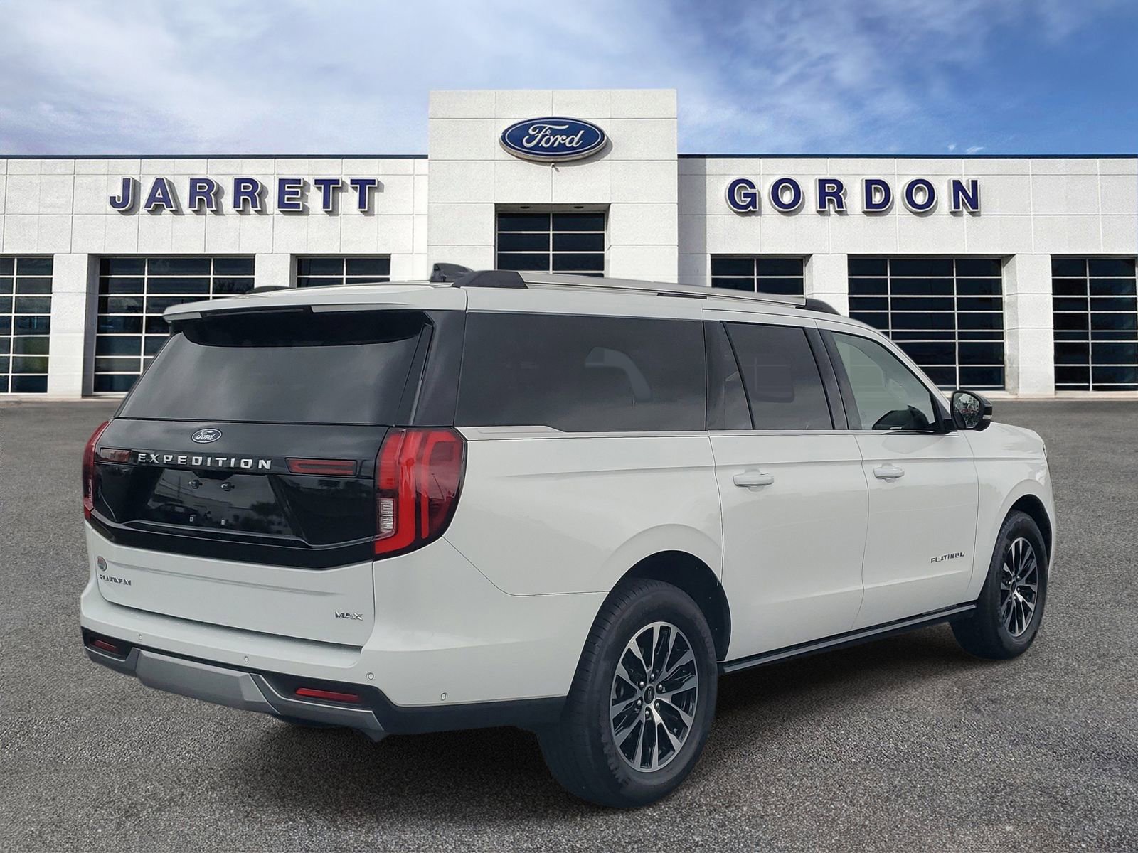 Certified 2025 Ford Expedition Max Platinum image 4