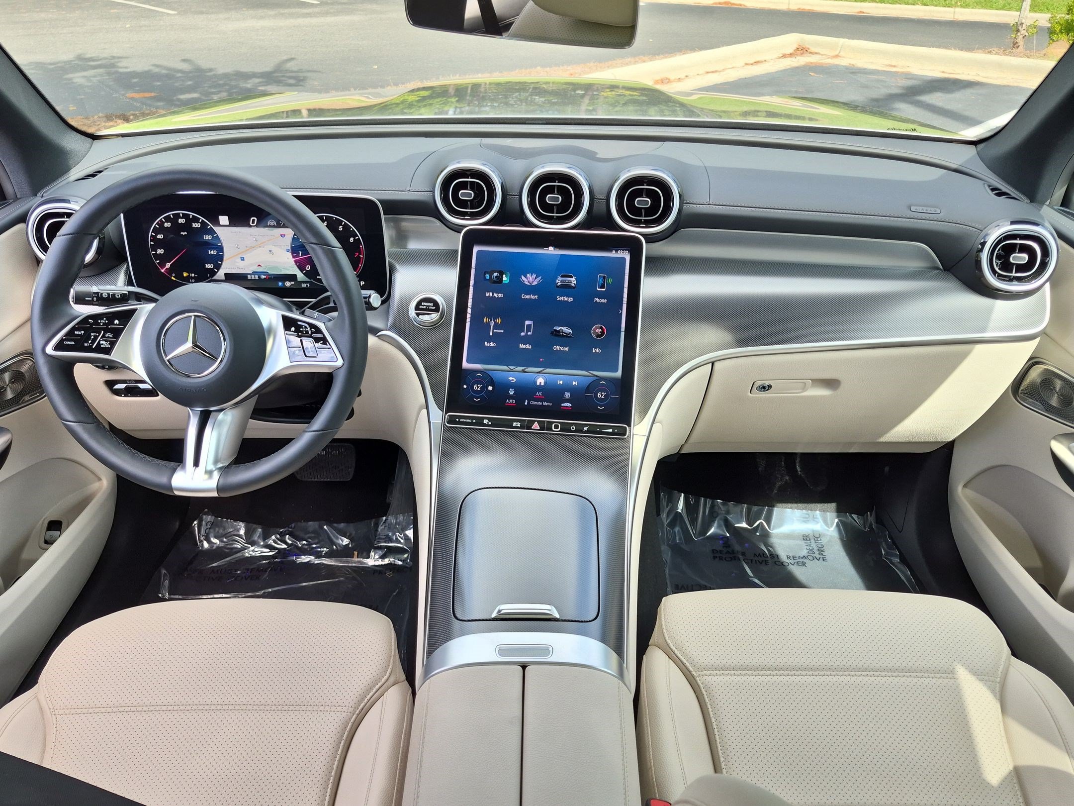 Certified 2023 Mercedes-Benz GLC 300 4MATIC w/ Exclusive Trim Package image 29