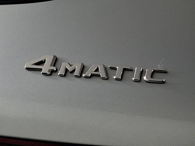 Used 2021 Mercedes-Benz GLC 300 4MATIC image 32