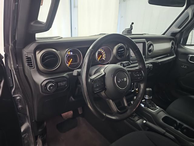 Used 2018 Jeep Wrangler Unlimited Sport S AWD/4WD image 35